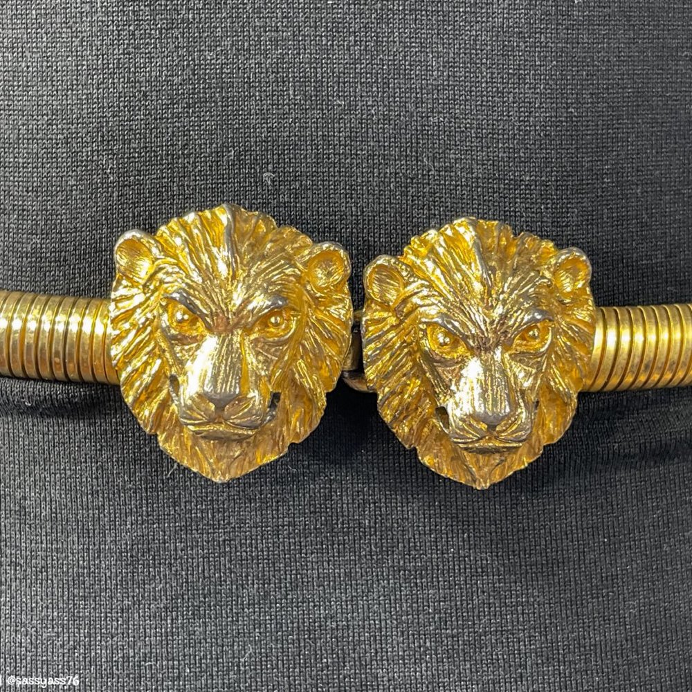 ⭐️HP⭐️VTG▪️MIMI Di N▪️1976 RARE Coiled Gold-Tone Lion Head Door Knocker Belt - Picture 2 of 7